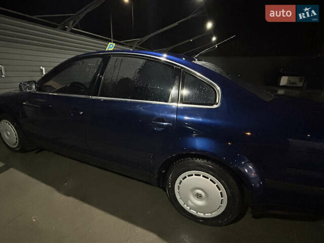 Синій Фольксваген Пассат, об'ємом двигуна 1.8 л та пробігом 335 тис. км за 4800 $, фото 3 на Automoto.ua