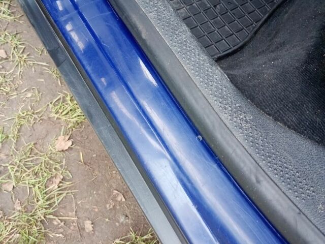 Синий Фольксваген Пассат, объемом двигателя 1.6 л и пробегом 340 тыс. км за 4000 $, фото 5 на Automoto.ua