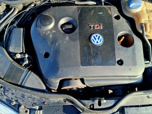 Синий Фольксваген Пассат, объемом двигателя 1.9 л и пробегом 305 тыс. км за 3500 $, фото 6 на Automoto.ua