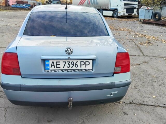 Синий Фольксваген Пассат, объемом двигателя 1.8 л и пробегом 231 тыс. км за 3100 $, фото 1 на Automoto.ua