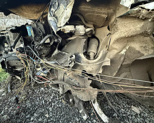 Синий Фольксваген Пассат, объемом двигателя 1.78 л и пробегом 236 тыс. км за 1250 $, фото 11 на Automoto.ua