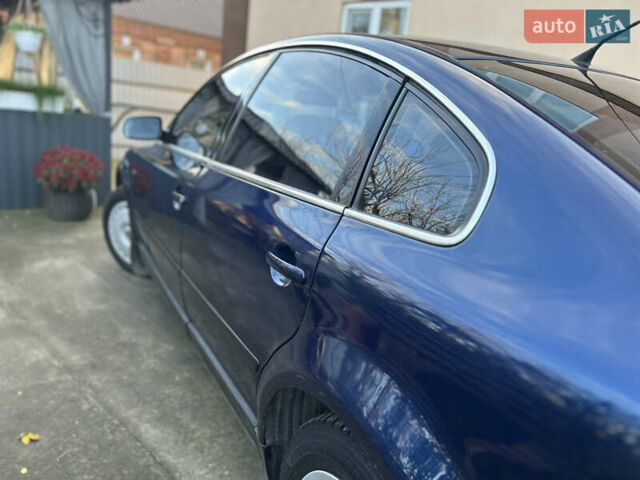 Синій Фольксваген Пассат, об'ємом двигуна 1.8 л та пробігом 335 тис. км за 4800 $, фото 10 на Automoto.ua