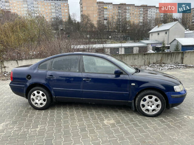 Синий Фольксваген Пассат, объемом двигателя 2.5 л и пробегом 330 тыс. км за 2750 $, фото 6 на Automoto.ua