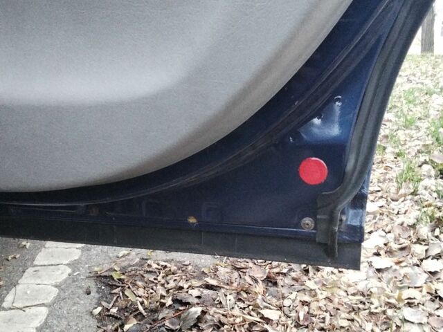 Синий Фольксваген Пассат, объемом двигателя 1.6 л и пробегом 305 тыс. км за 4000 $, фото 9 на Automoto.ua