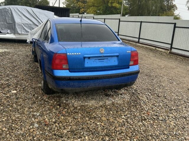 Синій Фольксваген Пассат, об'ємом двигуна 1.9 л та пробігом 320 тис. км за 1200 $, фото 4 на Automoto.ua