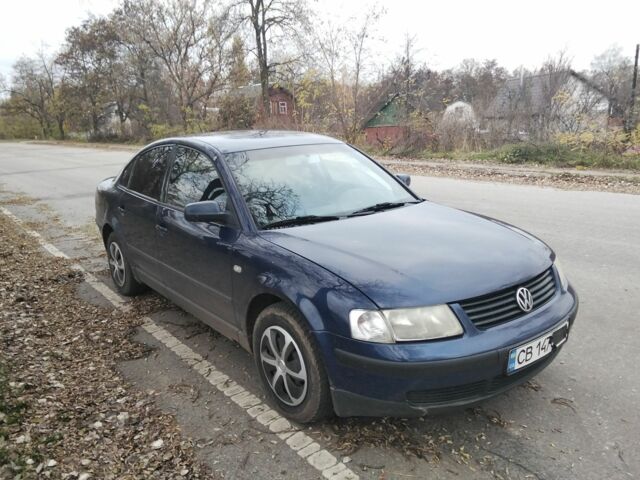 Синий Фольксваген Пассат, объемом двигателя 1.6 л и пробегом 305 тыс. км за 4000 $, фото 10 на Automoto.ua