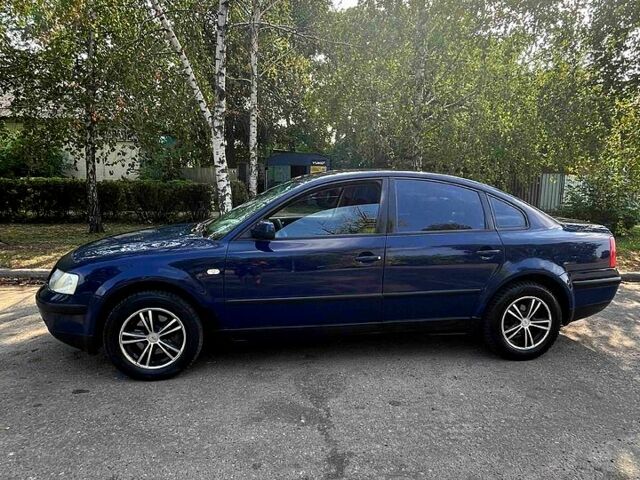 Синий Фольксваген Пассат, объемом двигателя 1.8 л и пробегом 0 тыс. км за 3800 $, фото 4 на Automoto.ua