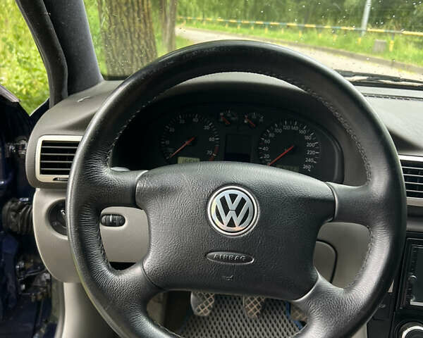 Синій Фольксваген Пассат, об'ємом двигуна 1.6 л та пробігом 364 тис. км за 3400 $, фото 16 на Automoto.ua