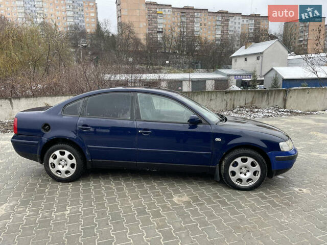 Синий Фольксваген Пассат, объемом двигателя 2.5 л и пробегом 330 тыс. км за 2750 $, фото 3 на Automoto.ua