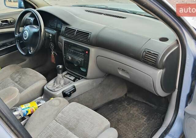 Синій Фольксваген Пассат, об'ємом двигуна 1.8 л та пробігом 231 тис. км за 3100 $, фото 3 на Automoto.ua