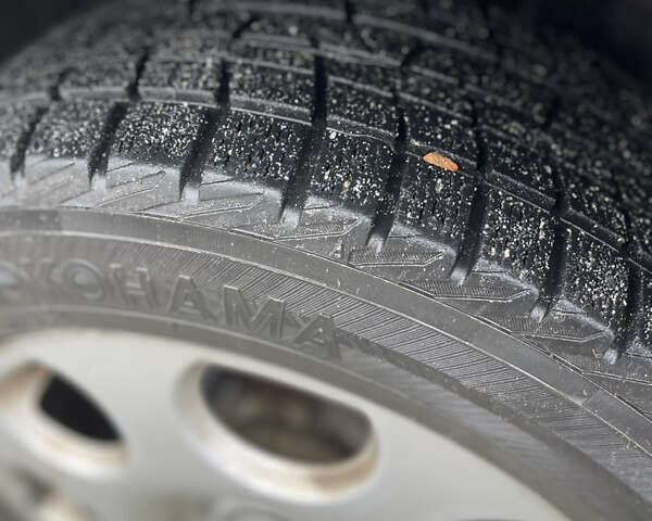 Синий Фольксваген Пассат, объемом двигателя 2.5 л и пробегом 330 тыс. км за 2750 $, фото 28 на Automoto.ua