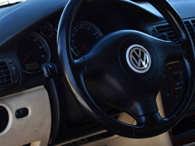 Синий Фольксваген Пассат, объемом двигателя 1.8 л и пробегом 292 тыс. км за 4950 $, фото 8 на Automoto.ua