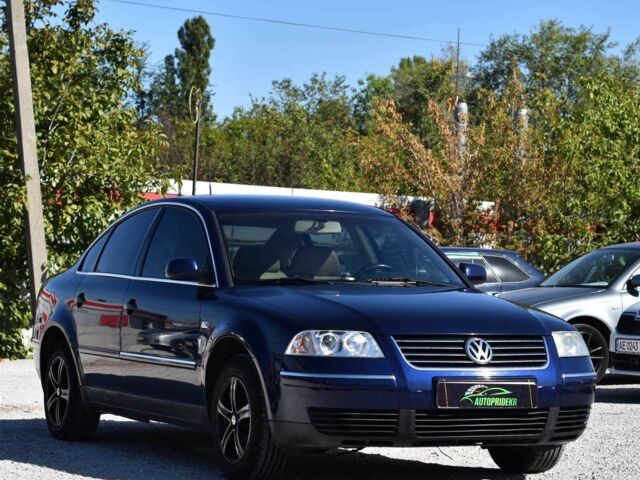 Синий Фольксваген Пассат, объемом двигателя 1.8 л и пробегом 292 тыс. км за 4950 $, фото 1 на Automoto.ua