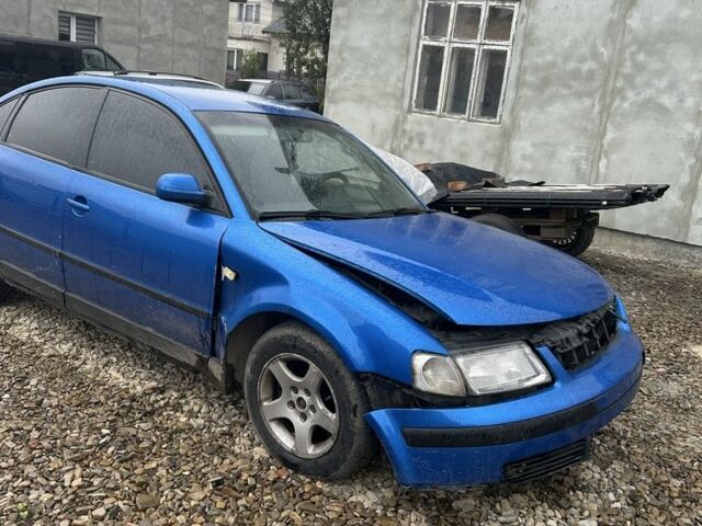 Синій Фольксваген Пассат, об'ємом двигуна 1.9 л та пробігом 320 тис. км за 1200 $, фото 1 на Automoto.ua