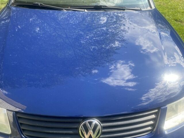 Синий Фольксваген Пассат, объемом двигателя 2 л и пробегом 210 тыс. км за 3800 $, фото 1 на Automoto.ua