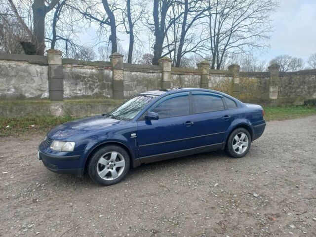 Синий Фольксваген Пассат, объемом двигателя 1.9 л и пробегом 365 тыс. км за 2700 $, фото 1 на Automoto.ua