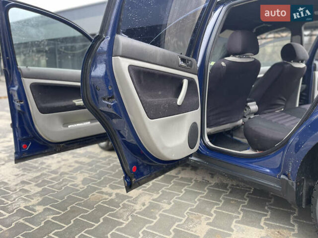 Синий Фольксваген Пассат, объемом двигателя 2.5 л и пробегом 330 тыс. км за 2750 $, фото 32 на Automoto.ua