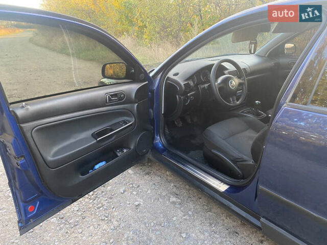 Синий Фольксваген Пассат, объемом двигателя 1.9 л и пробегом 441 тыс. км за 4499 $, фото 11 на Automoto.ua