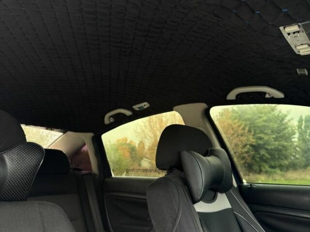 Синий Фольксваген Пассат, объемом двигателя 1.6 л и пробегом 264 тыс. км за 3100 $, фото 9 на Automoto.ua