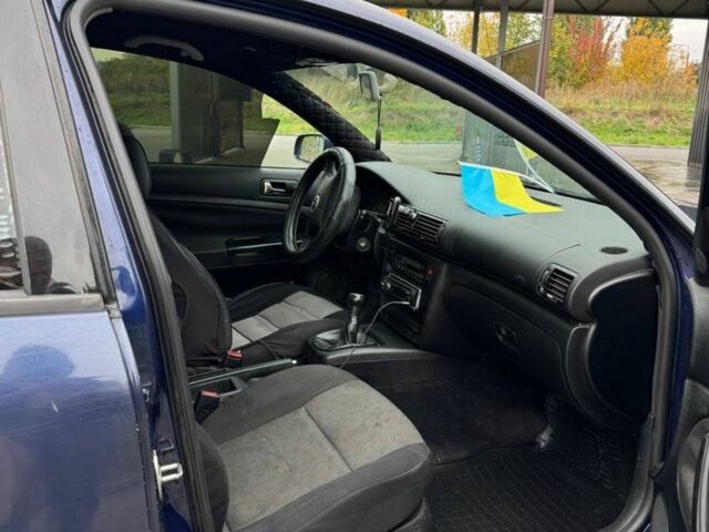 Синий Фольксваген Пассат, объемом двигателя 1.6 л и пробегом 264 тыс. км за 3100 $, фото 7 на Automoto.ua