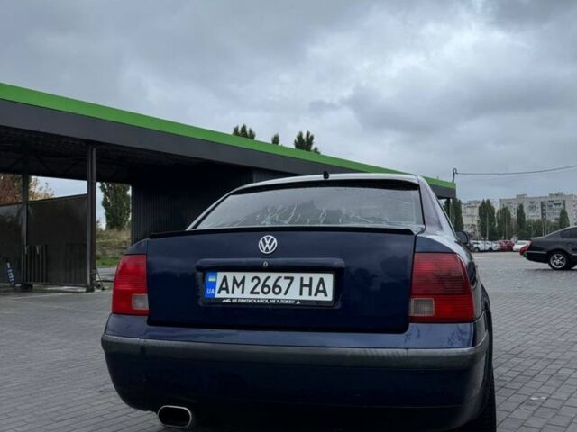 Синий Фольксваген Пассат, объемом двигателя 1.6 л и пробегом 264 тыс. км за 3100 $, фото 2 на Automoto.ua