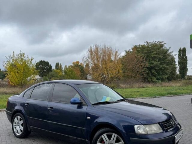 Синий Фольксваген Пассат, объемом двигателя 1.6 л и пробегом 264 тыс. км за 3100 $, фото 1 на Automoto.ua