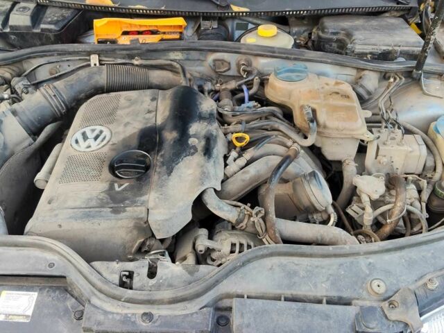 Синий Фольксваген Пассат, объемом двигателя 1.8 л и пробегом 231 тыс. км за 3100 $, фото 6 на Automoto.ua