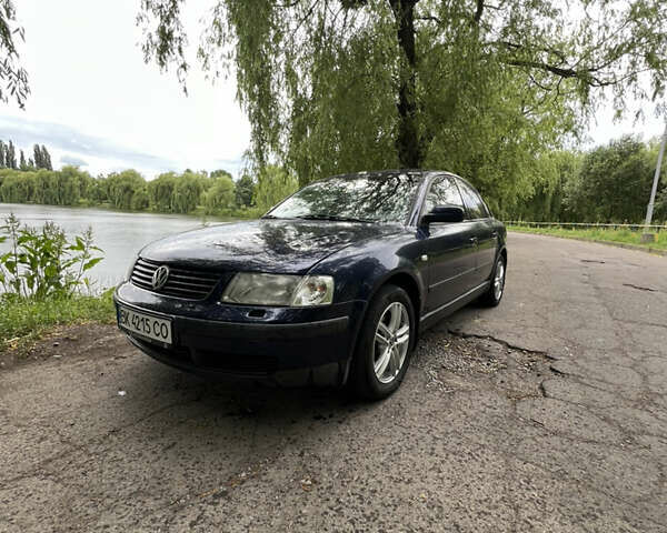 Синій Фольксваген Пассат, об'ємом двигуна 1.6 л та пробігом 364 тис. км за 3400 $, фото 2 на Automoto.ua