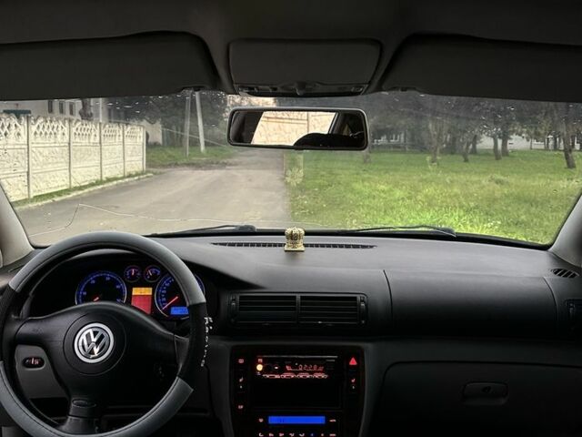 Синий Фольксваген Пассат, объемом двигателя 2.5 л и пробегом 300 тыс. км за 3450 $, фото 5 на Automoto.ua