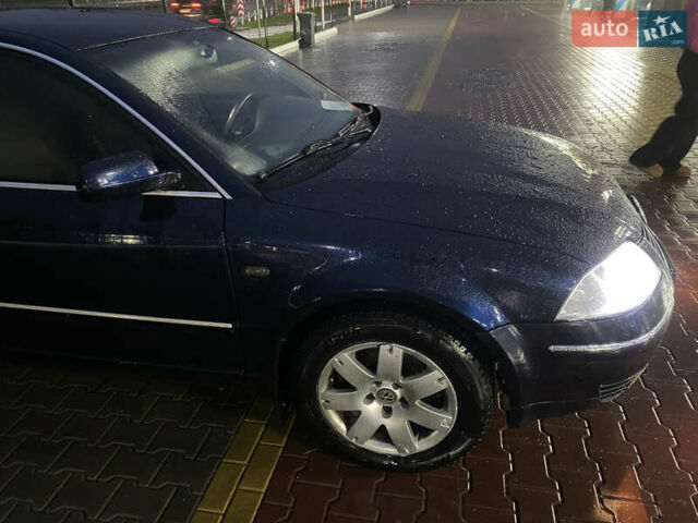 Синий Фольксваген Пассат, объемом двигателя 1.8 л и пробегом 386 тыс. км за 4750 $, фото 14 на Automoto.ua