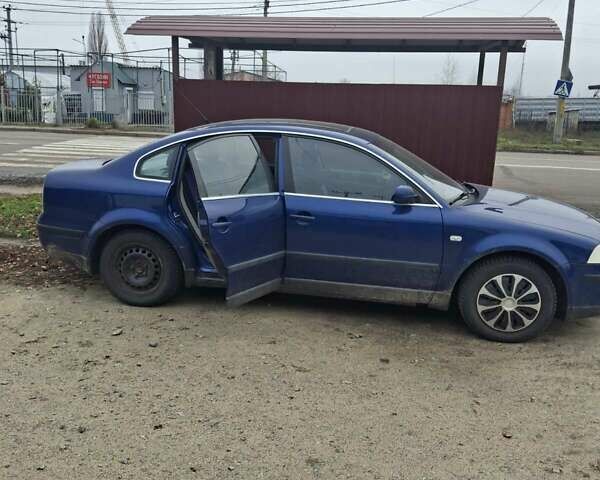 Синий Фольксваген Пассат, объемом двигателя 1.98 л и пробегом 400 тыс. км за 3500 $, фото 4 на Automoto.ua