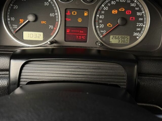 Синий Фольксваген Пассат, объемом двигателя 2 л и пробегом 266 тыс. км за 4410 $, фото 6 на Automoto.ua