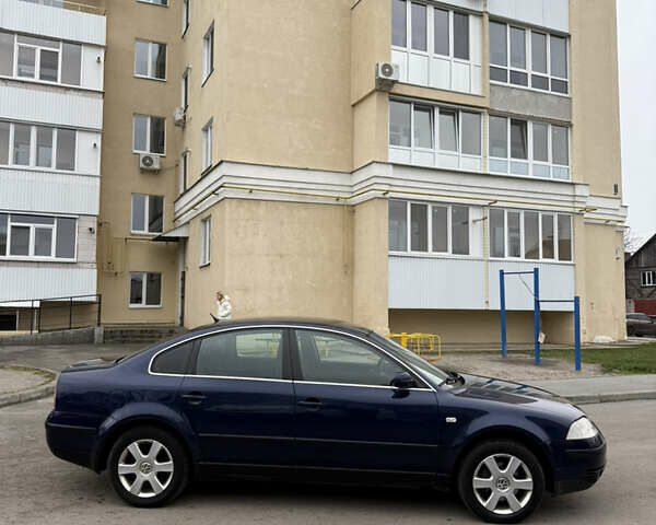 Синий Фольксваген Пассат, объемом двигателя 1.6 л и пробегом 309 тыс. км за 3850 $, фото 4 на Automoto.ua