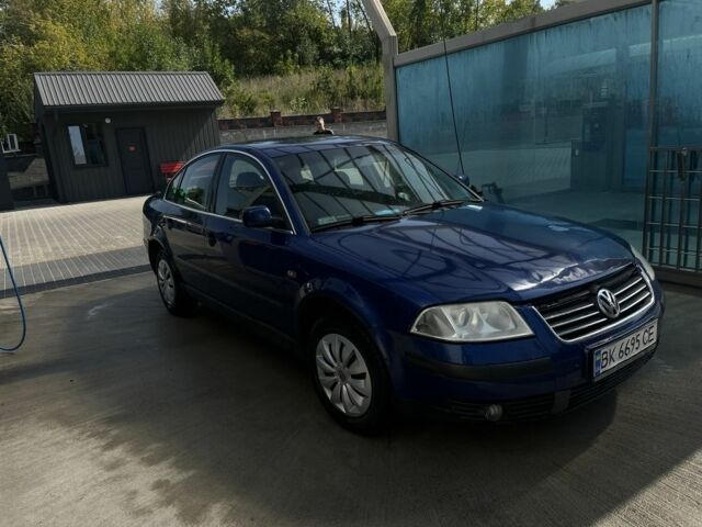 Синий Фольксваген Пассат, объемом двигателя 1.9 л и пробегом 450 тыс. км за 2500 $, фото 2 на Automoto.ua