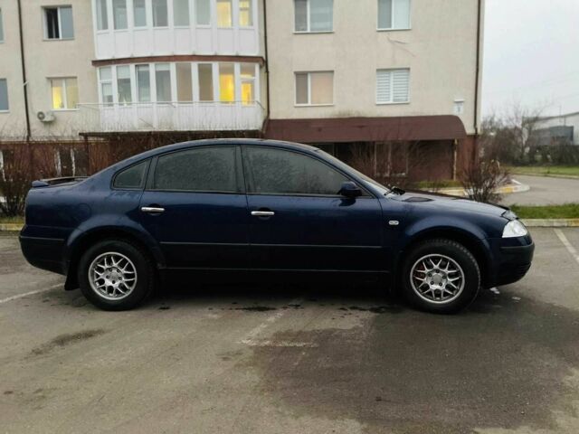 Синий Фольксваген Пассат, объемом двигателя 1.9 л и пробегом 370 тыс. км за 4400 $, фото 4 на Automoto.ua