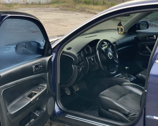 Синий Фольксваген Пассат, объемом двигателя 1.78 л и пробегом 293 тыс. км за 3999 $, фото 10 на Automoto.ua