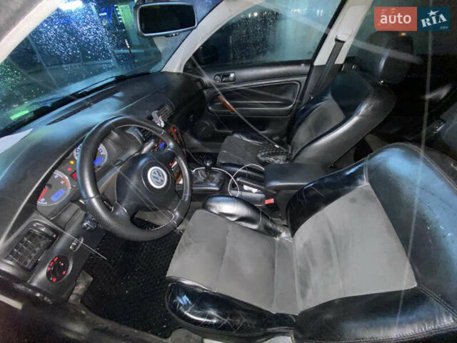 Синий Фольксваген Пассат, объемом двигателя 1.8 л и пробегом 386 тыс. км за 4750 $, фото 20 на Automoto.ua