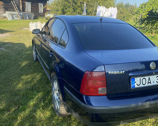 Синий Фольксваген Пассат, объемом двигателя 1.9 л и пробегом 350 тыс. км за 1900 $, фото 3 на Automoto.ua