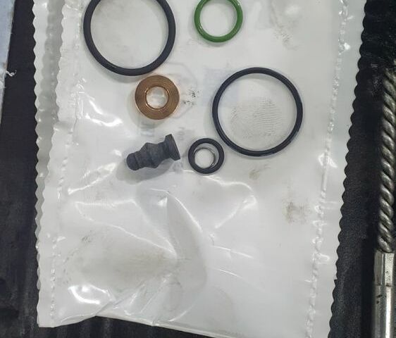 Синій Фольксваген Пассат, об'ємом двигуна 1.9 л та пробігом 300 тис. км за 2855 $, фото 4 на Automoto.ua