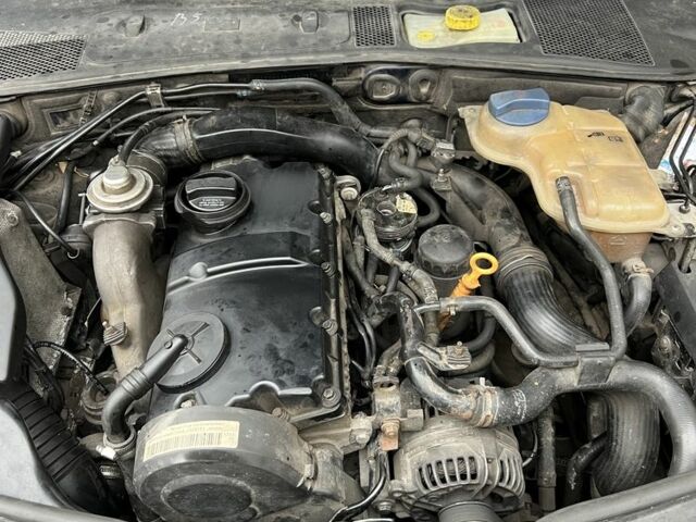 Синій Фольксваген Пассат, об'ємом двигуна 1.9 л та пробігом 475 тис. км за 1588 $, фото 7 на Automoto.ua