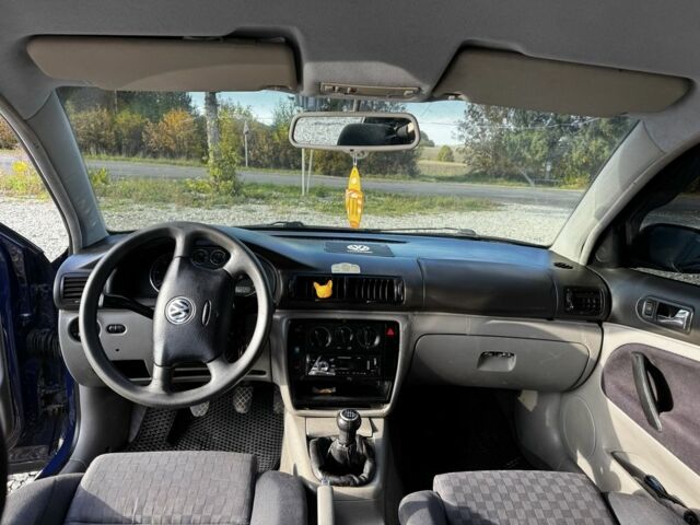 Синий Фольксваген Пассат, объемом двигателя 1.9 л и пробегом 320 тыс. км за 3450 $, фото 11 на Automoto.ua