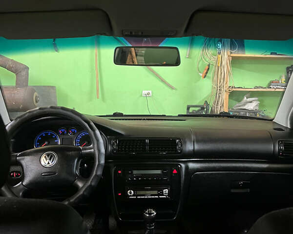 Синий Фольксваген Пассат, объемом двигателя 1.6 л и пробегом 309 тыс. км за 4100 $, фото 34 на Automoto.ua