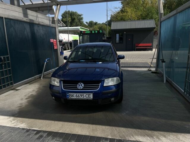 Синий Фольксваген Пассат, объемом двигателя 1.9 л и пробегом 450 тыс. км за 2500 $, фото 1 на Automoto.ua