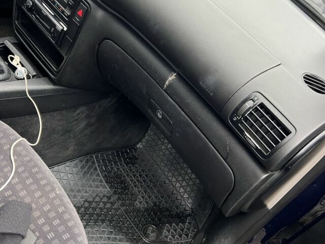 Синій Фольксваген Пассат, об'ємом двигуна 1.9 л та пробігом 475 тис. км за 1588 $, фото 5 на Automoto.ua