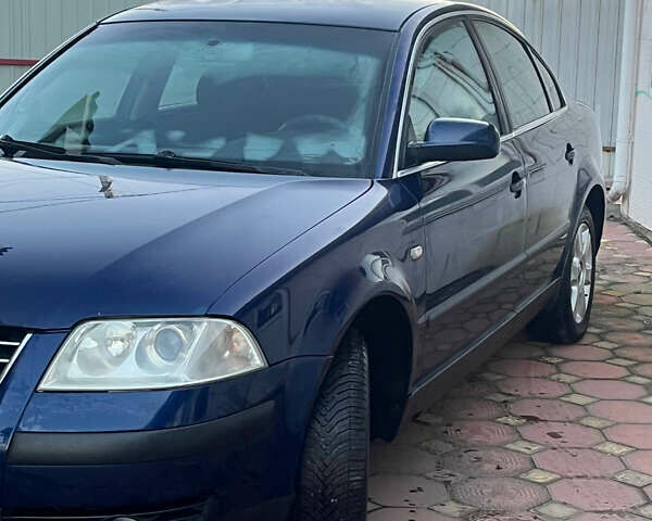 Синий Фольксваген Пассат, объемом двигателя 1.6 л и пробегом 309 тыс. км за 4100 $, фото 3 на Automoto.ua