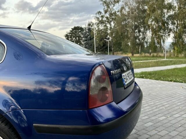 Синий Фольксваген Пассат, объемом двигателя 1.9 л и пробегом 370 тыс. км за 3200 $, фото 7 на Automoto.ua