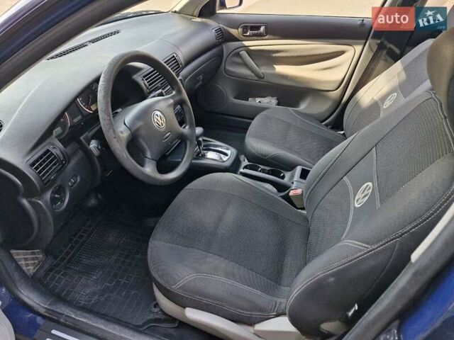 Синий Фольксваген Пассат, объемом двигателя 2 л и пробегом 291 тыс. км за 4199 $, фото 9 на Automoto.ua