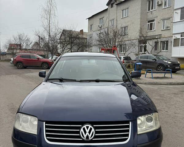 Синий Фольксваген Пассат, объемом двигателя 1.6 л и пробегом 309 тыс. км за 3850 $, фото 2 на Automoto.ua