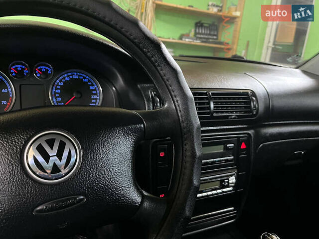 Синий Фольксваген Пассат, объемом двигателя 1.6 л и пробегом 309 тыс. км за 4100 $, фото 32 на Automoto.ua