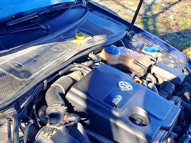 Синій Фольксваген Пассат, об'ємом двигуна 2 л та пробігом 267 тис. км за 5000 $, фото 8 на Automoto.ua
